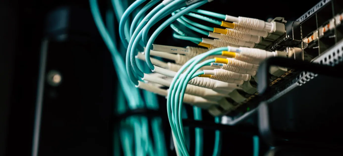 Wie Putins Verbündete von Internetabschaltungen profitieren | The Bell